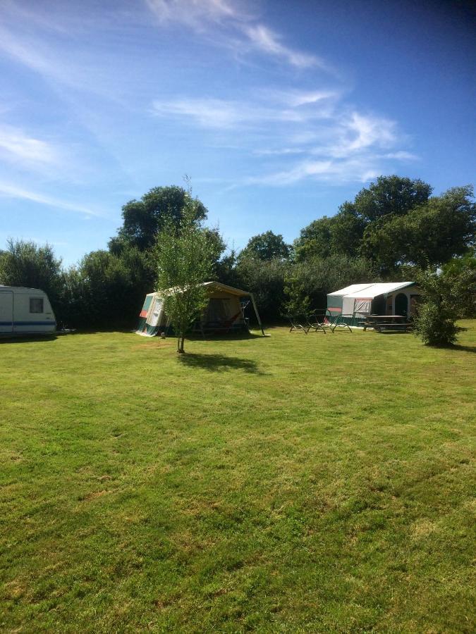Le Petit Moulin tente 4 pers Saint-Hilaire (Allier) Exterior foto
