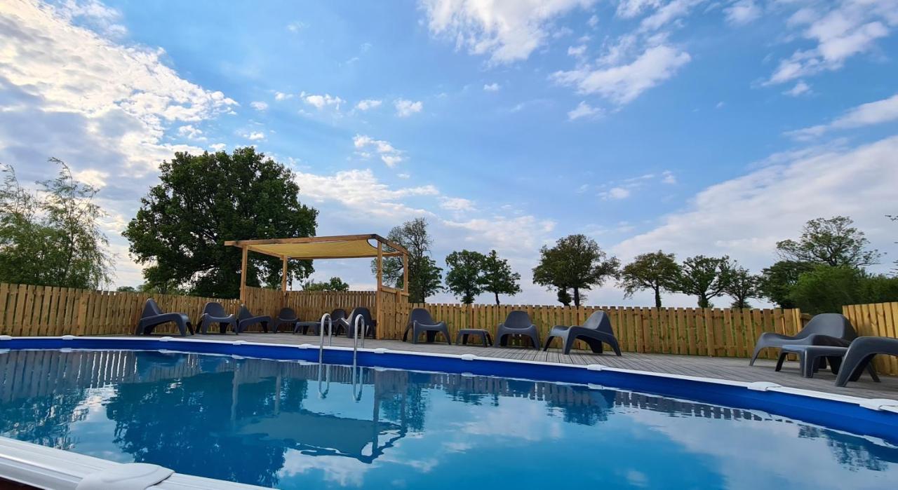 Le Petit Moulin tente 4 pers Saint-Hilaire (Allier) Exterior foto